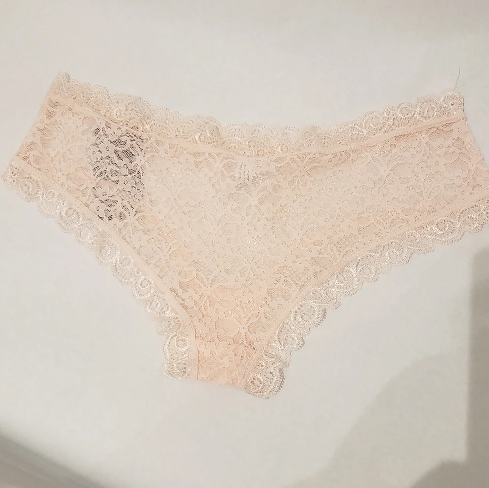 NWT Free to Live lace underwear‎